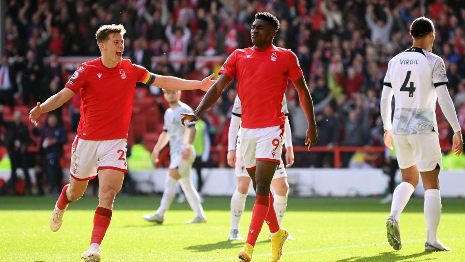 秀的队伍背 秀的队伍背